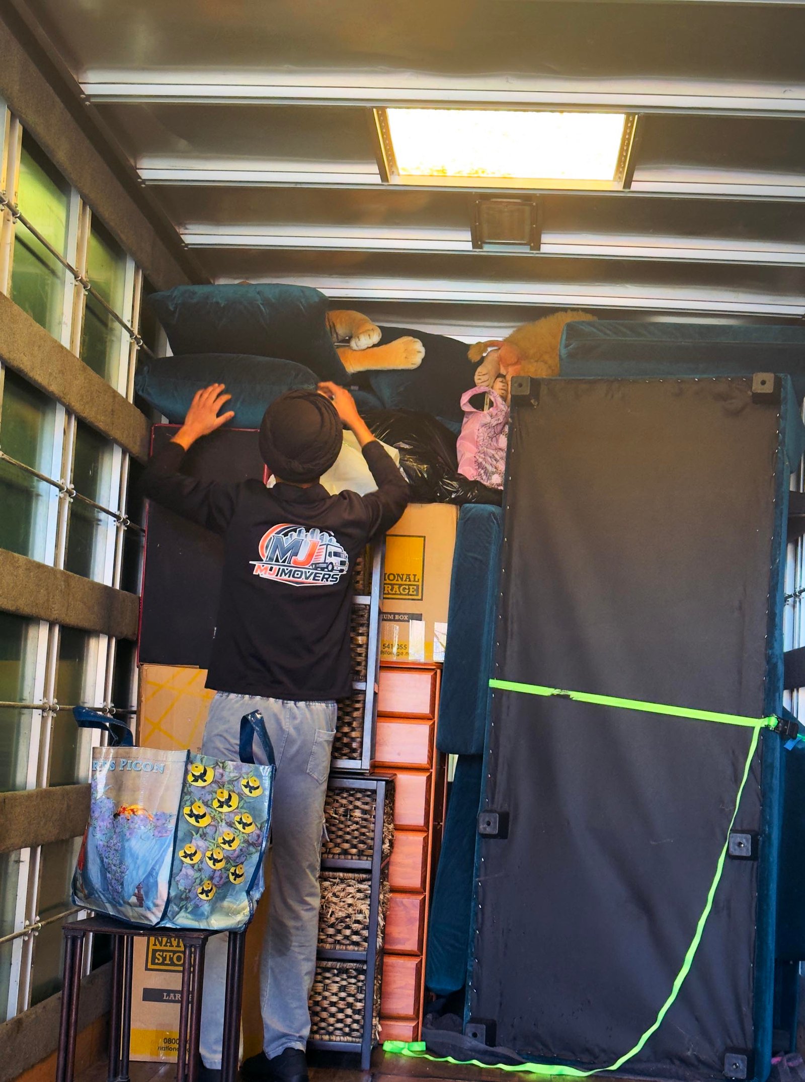 Moving Experts Team Showcase Portrait